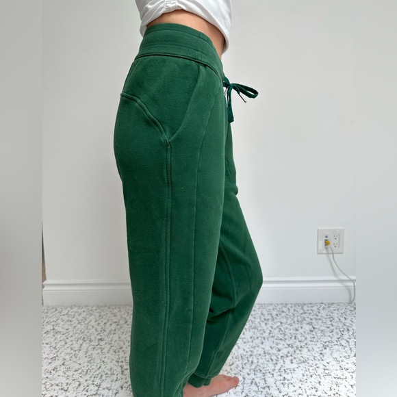 Lululemon Scuba Jogger Sweats - Picture 2 of 3